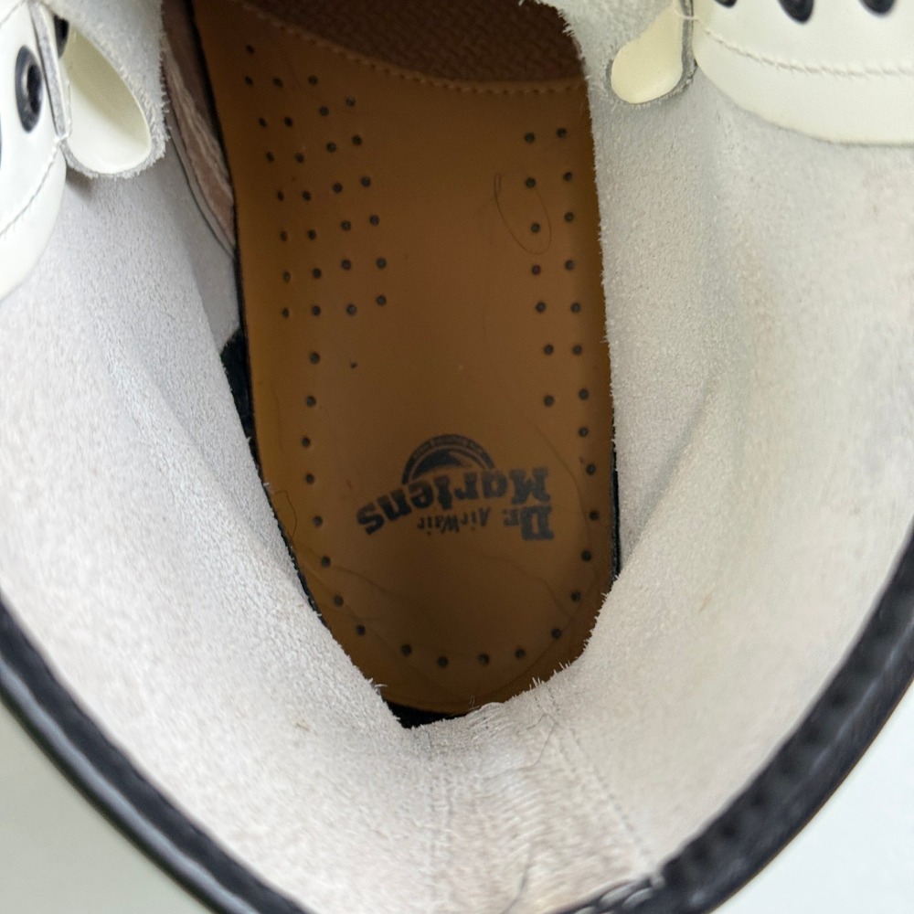 Dr. Martens 1460 Boots Womens size 8 White Leather 8-Eye - Picture 5 of 7